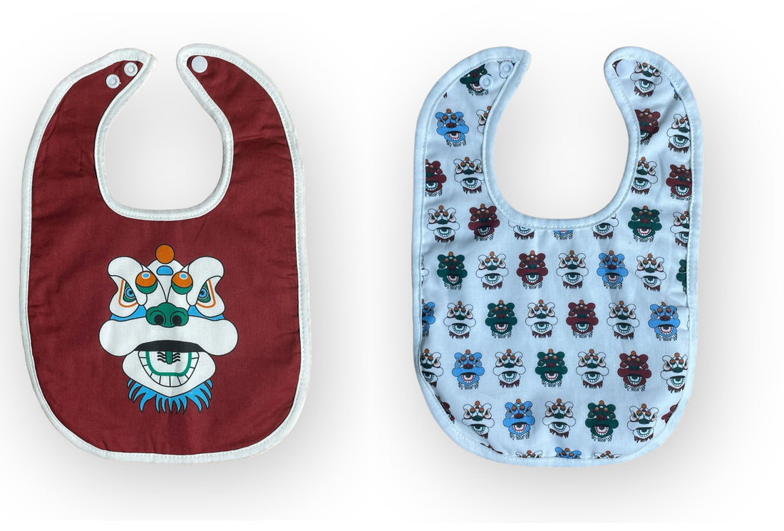 Tsim Sha Tsui Lion Heads Baby Bib Set – 2 Piece Reversible Cotton Bibs