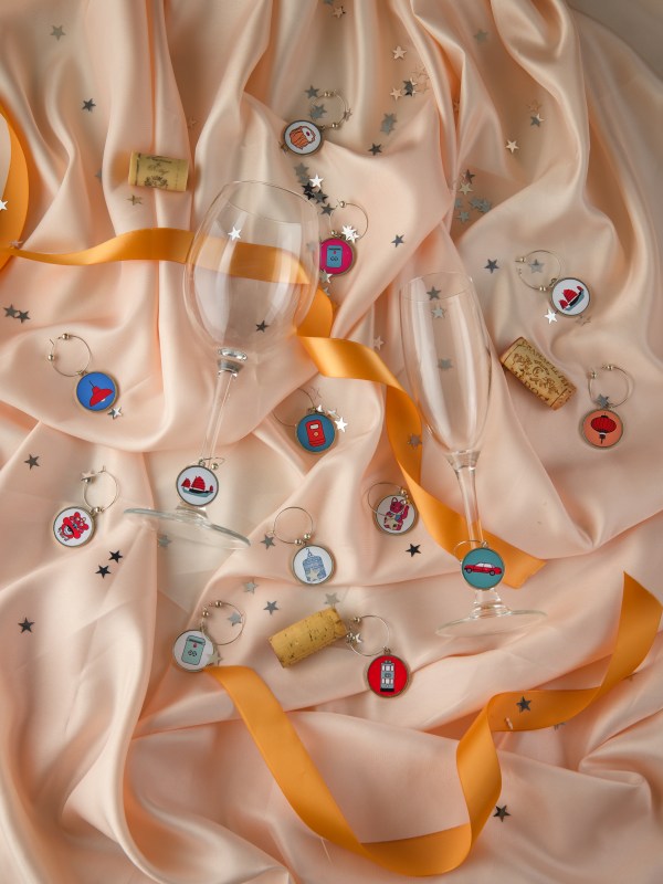 Hong Kong-Themed Wine Charm Set (6 pcs) – Liz Fry Design