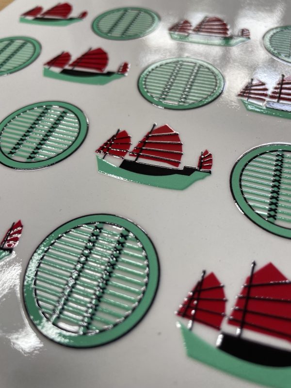 Tseung Kwan O Junk Print Embossed Trivet | Hong Kong Souvenir Kitchenware